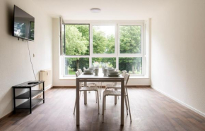 Stay & Work - 6 single beds - central